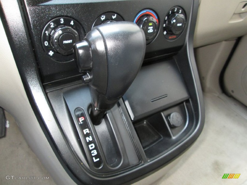 2005 Kia Sedona LX Transmission Photos