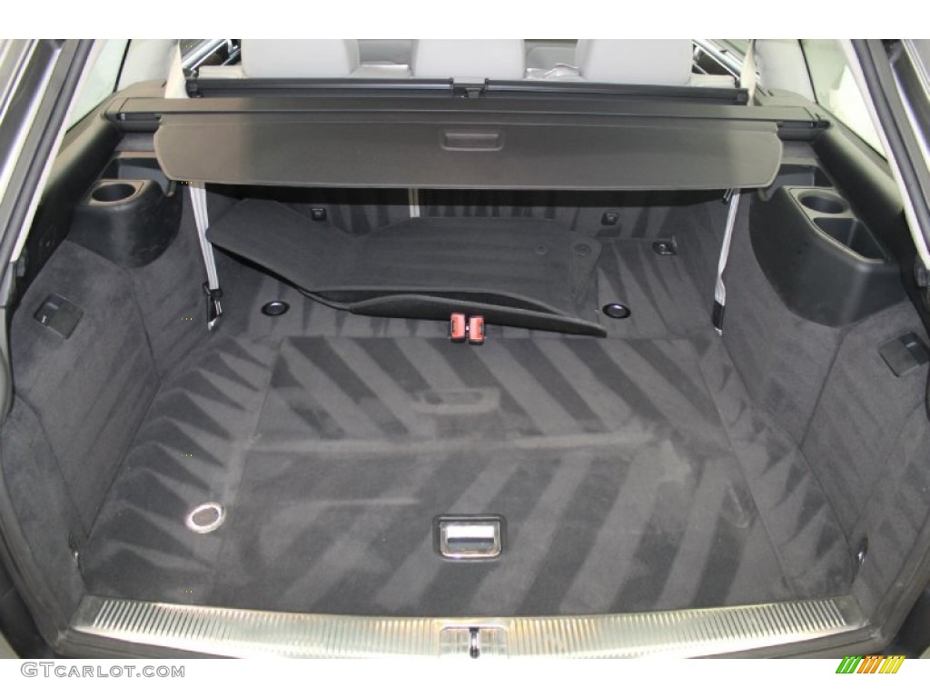 2002 Audi S6 4.2 quattro Avant Trunk Photo #82377610