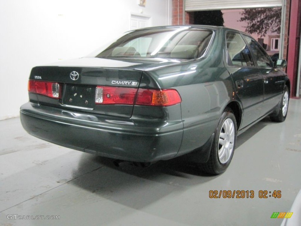 2001 Camry LE - Woodland Pearl / Oak photo #5