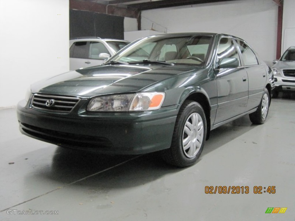2001 Camry LE - Woodland Pearl / Oak photo #11