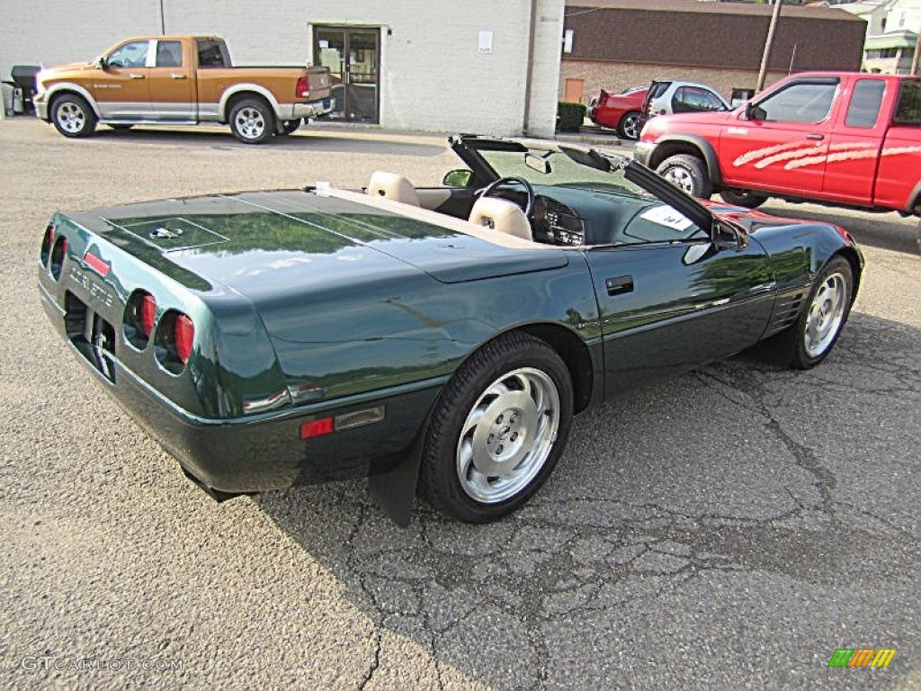 Polo Green Metallic 1994 Chevrolet Corvette Convertible Exterior Photo #82383109