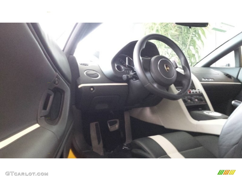 2010 Lamborghini Gallardo LP550-2 Valentino Balboni Coupe Steering Wheel Photos
