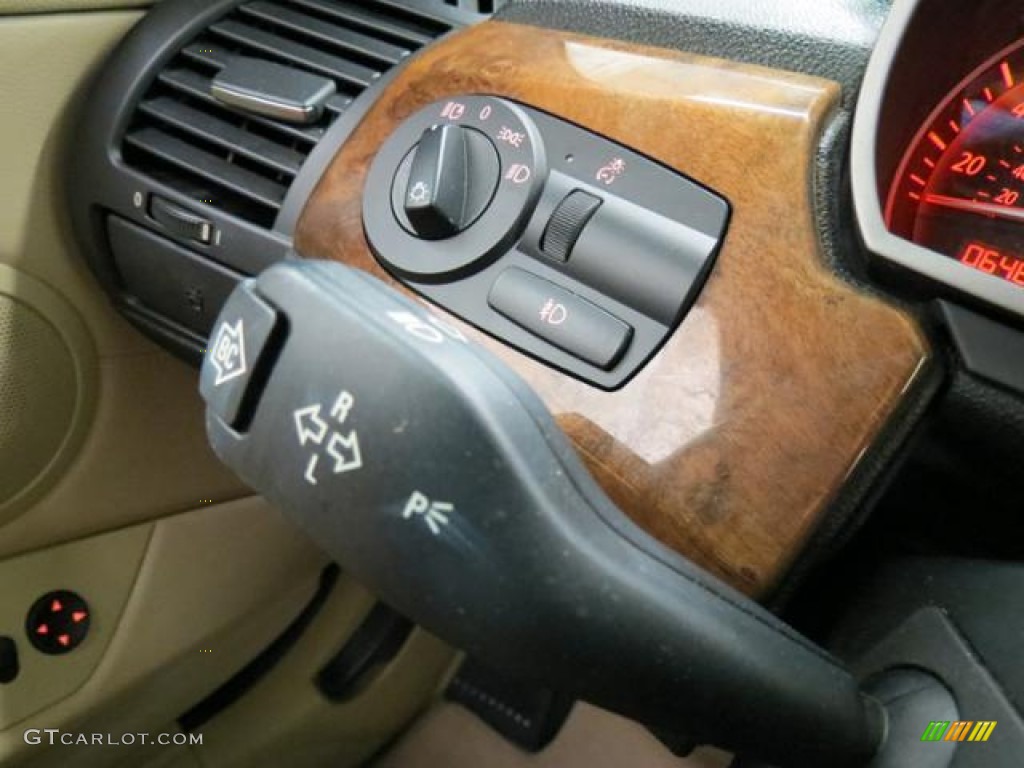 2005 BMW Z4 2.5i Roadster Controls Photo #82384330