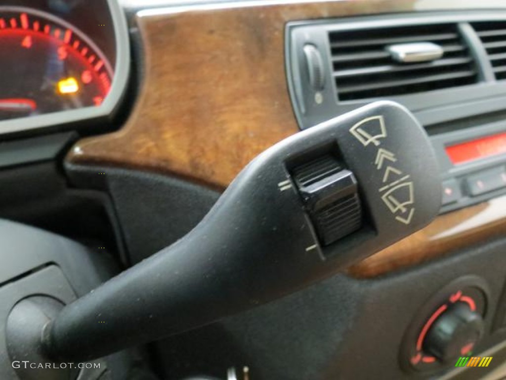 2005 BMW Z4 2.5i Roadster Controls Photo #82384347