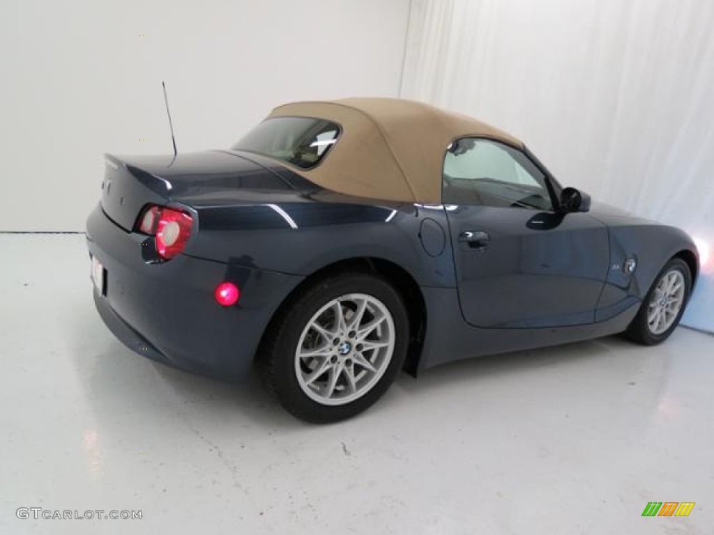 2005 Z4 2.5i Roadster - Toledo Blue Metallic / Dark Beige photo #25