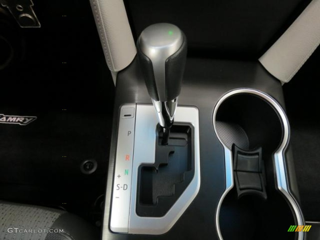 2013 Camry L - Attitude Black Metallic / Ash photo #13