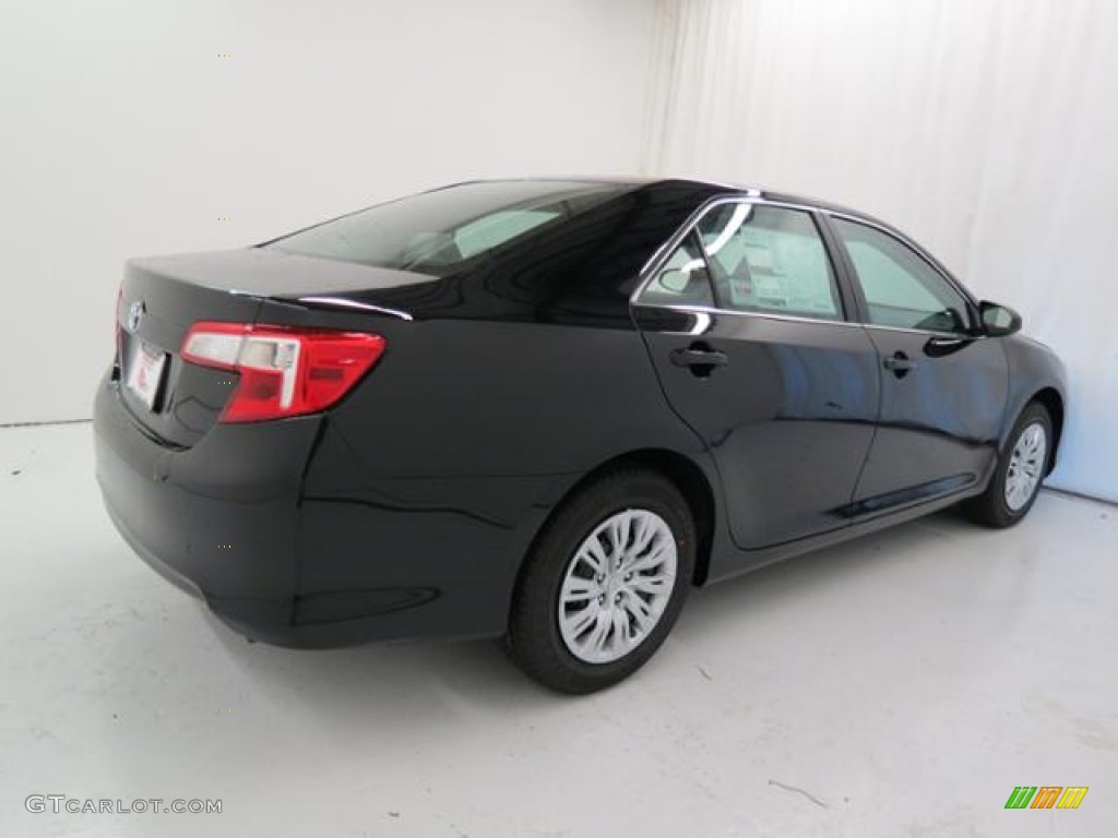 2013 Camry L - Attitude Black Metallic / Ash photo #17