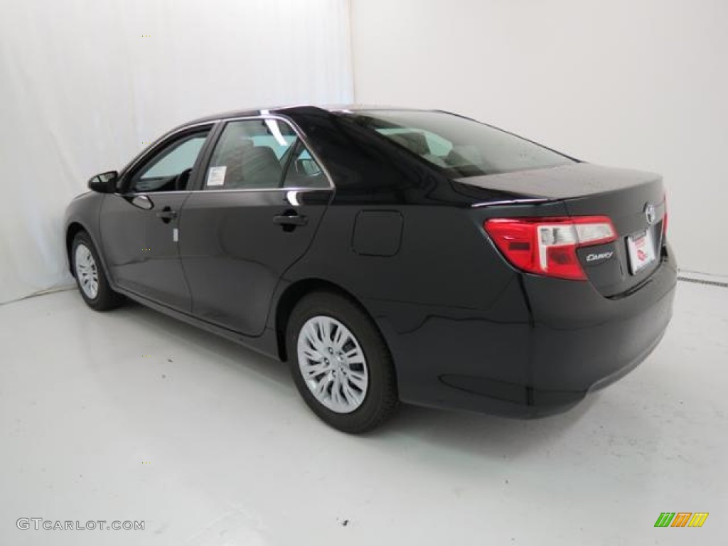 2013 Camry L - Attitude Black Metallic / Ash photo #19