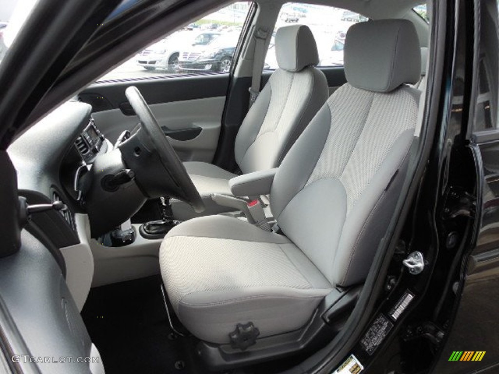 2010 Hyundai Accent GLS 4 Door Front Seat Photo #82387078