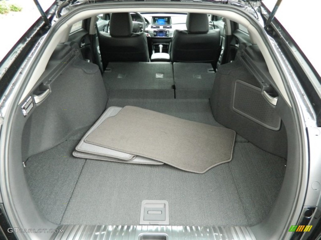 2013 Honda Crosstour EX-L V-6 4WD Trunk Photos