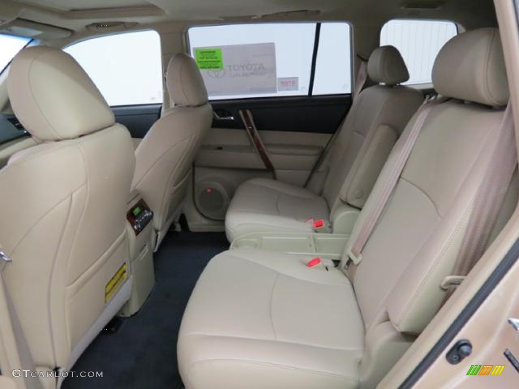 2013 Toyota Highlander Limited Rear Seat Photos
