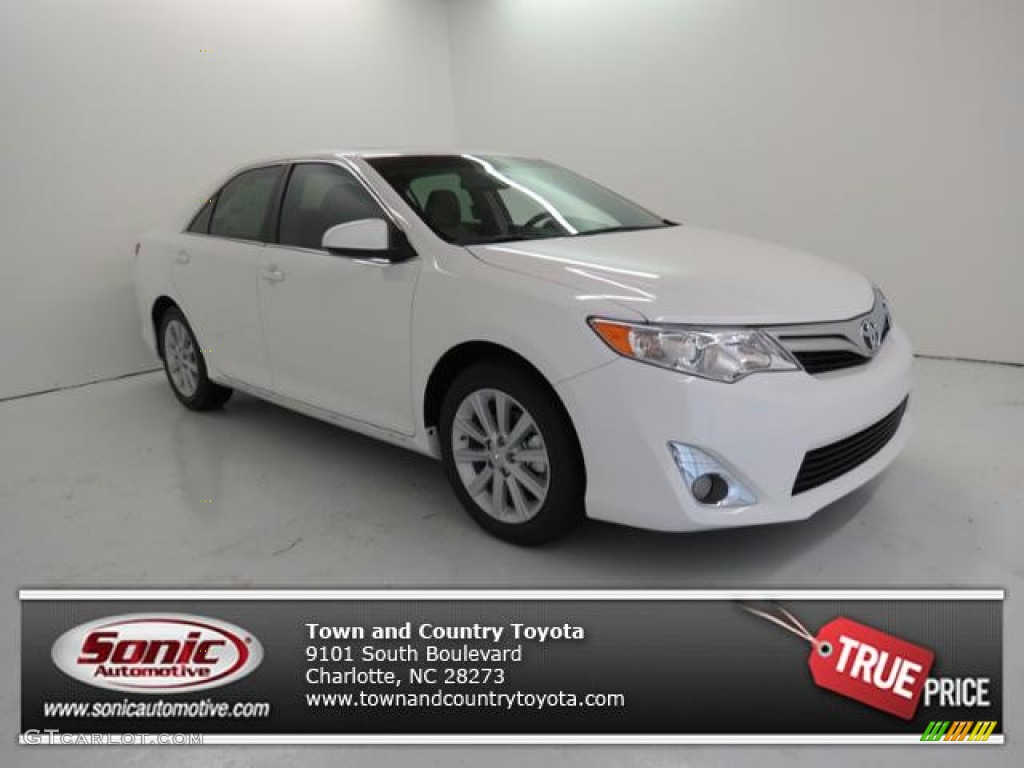 2013 Camry XLE V6 - Super White / Ash photo #1