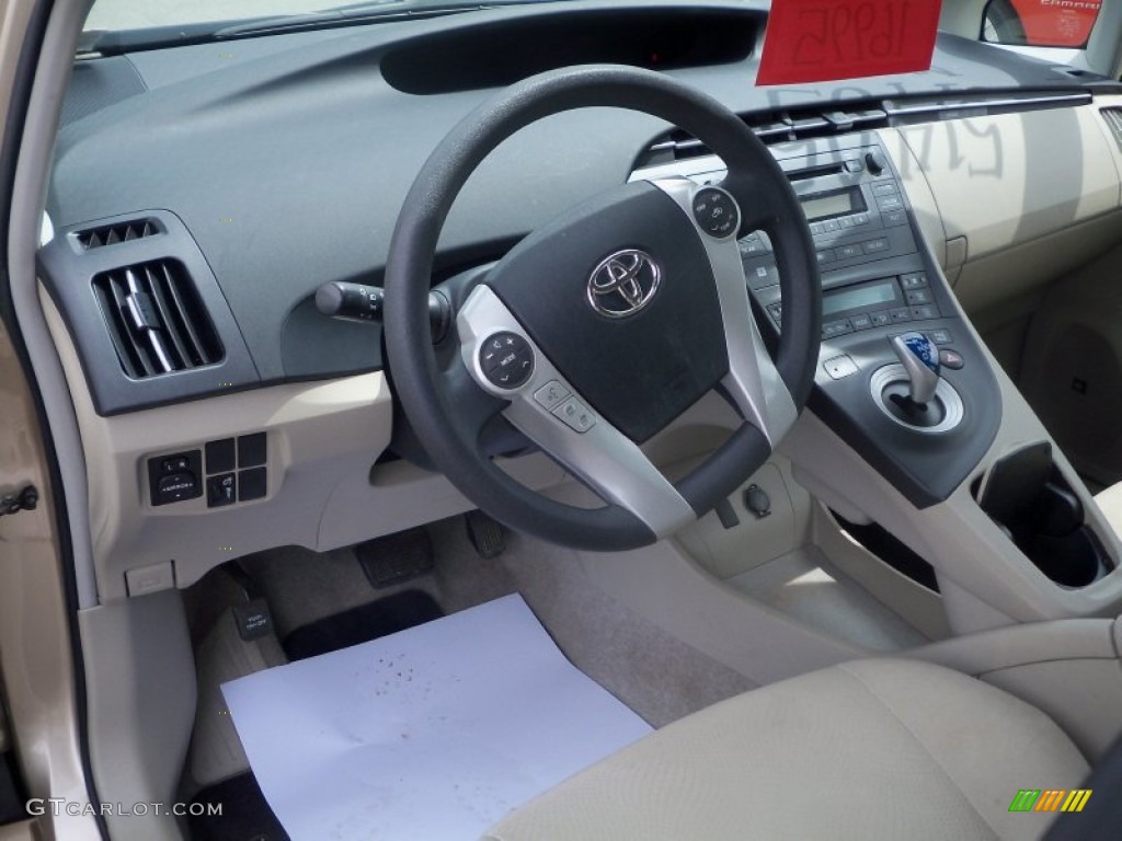 2010 Toyota Prius Hybrid III Dashboard Photos