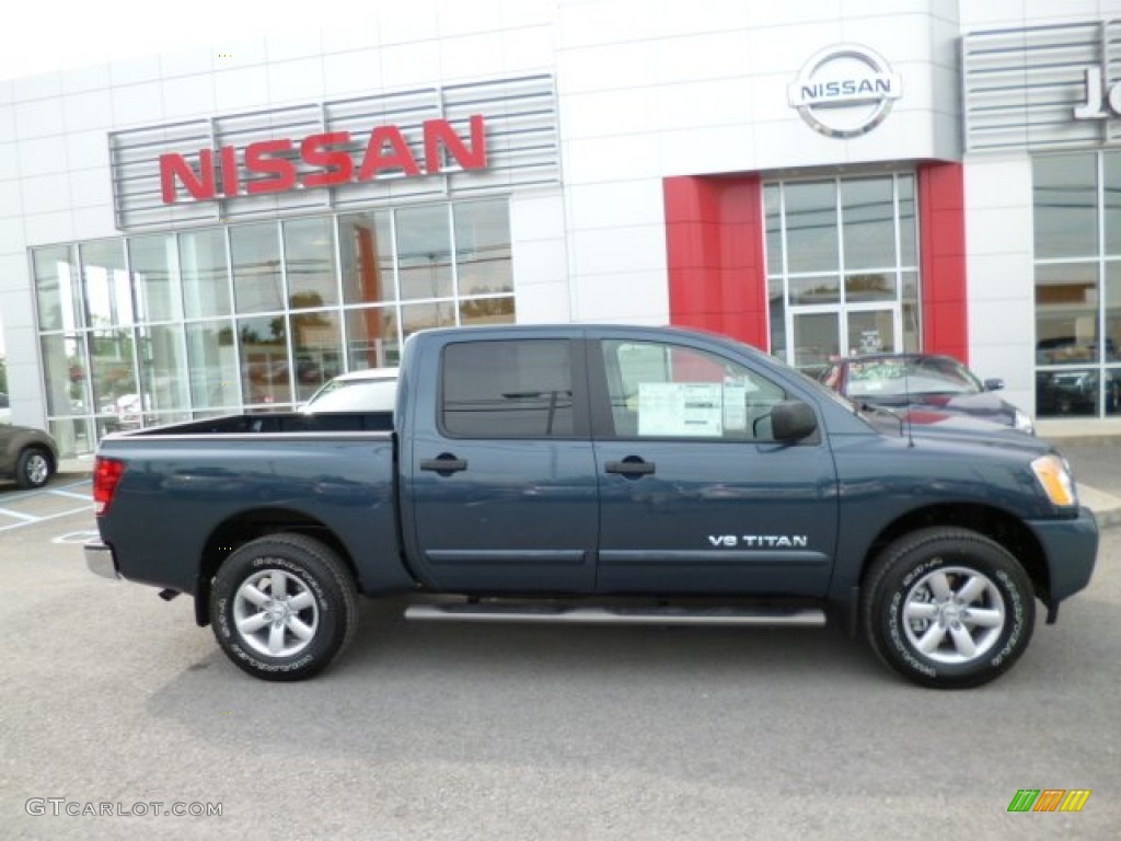 2013 Titan SV Crew Cab 4x4 - Graphite Blue / Charcoal photo #7