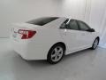 Super White - Camry SE Photo No. 17