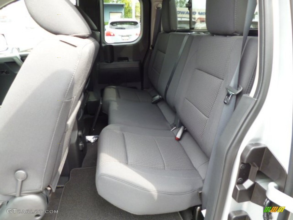 2013 Nissan Titan SV King Cab 4x4 Rear Seat Photos