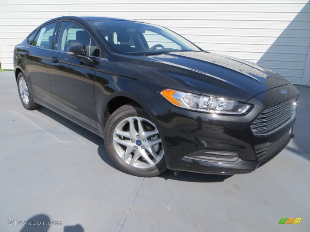 2013 Fusion SE 1.6 EcoBoost - Tuxedo Black Metallic / Charcoal Black photo #1