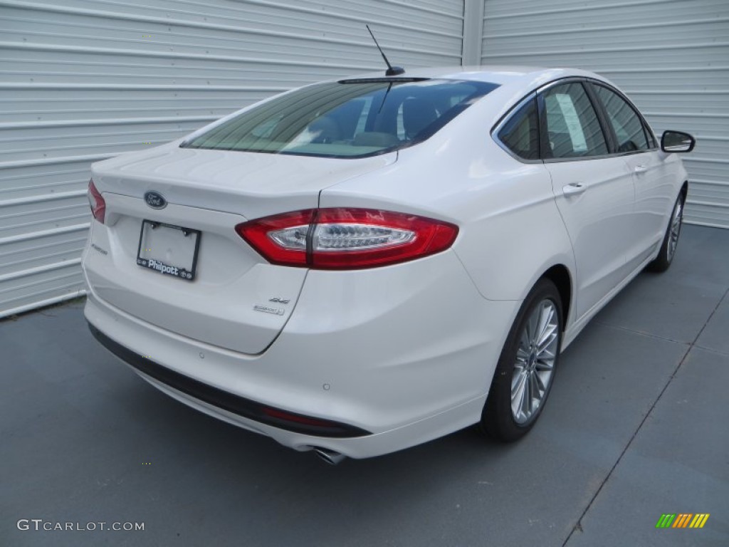 White Platinum Metallic Tri-coat Ford Fusion