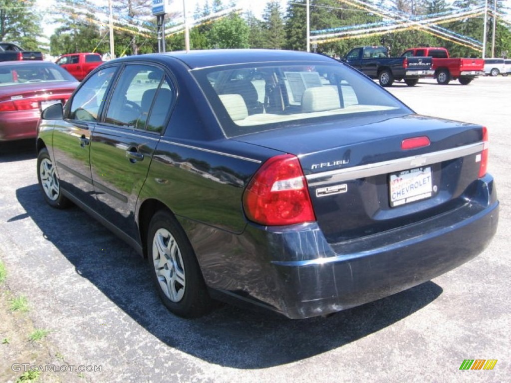 2004 Malibu Sedan - Navy Blue Metallic / Neutral photo #5