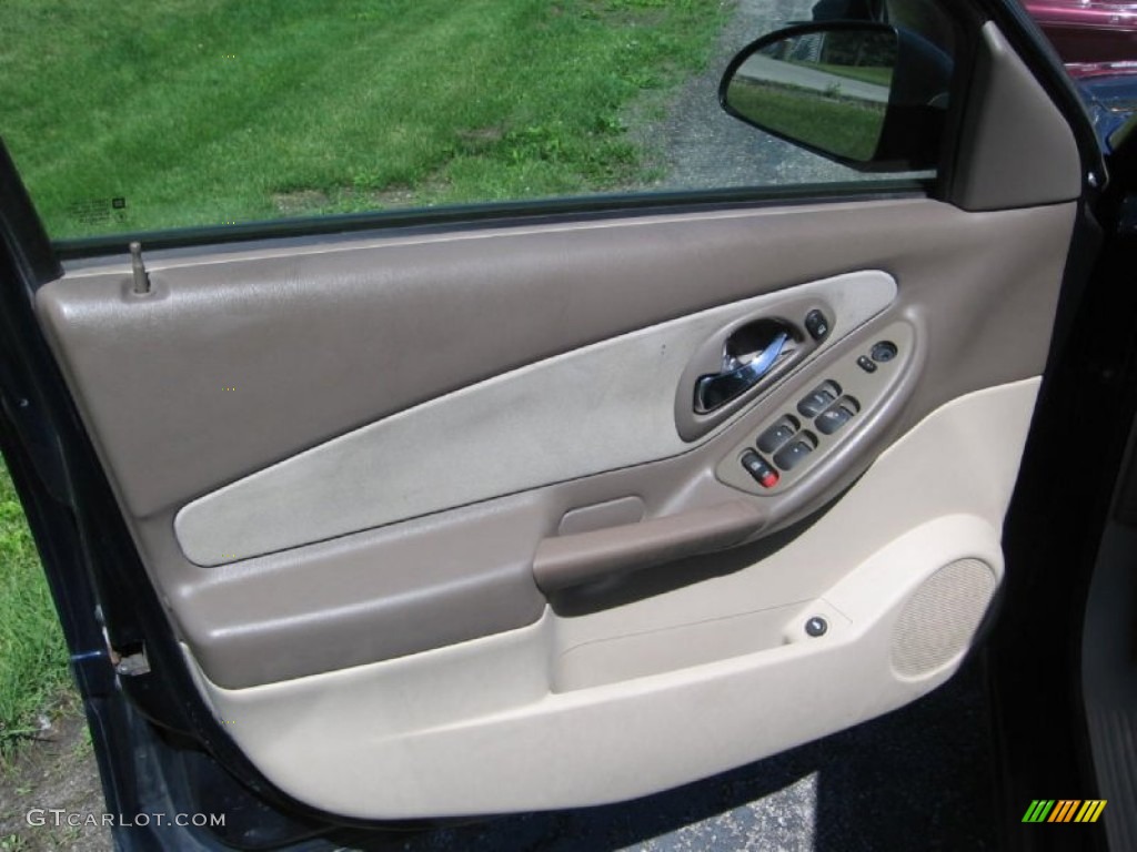 2004 Malibu Sedan - Navy Blue Metallic / Neutral photo #12