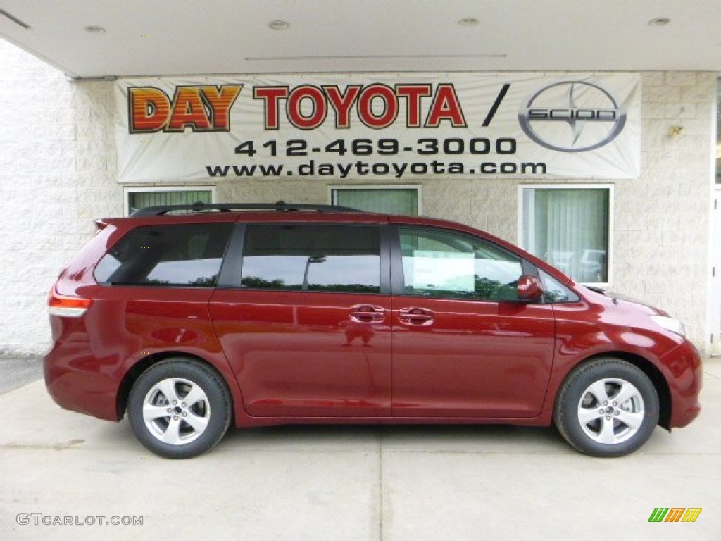 2013 Sienna LE - Salsa Red Pearl / Light Gray photo #1