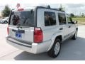 2006 Bright Silver Metallic Jeep Commander   photo #9