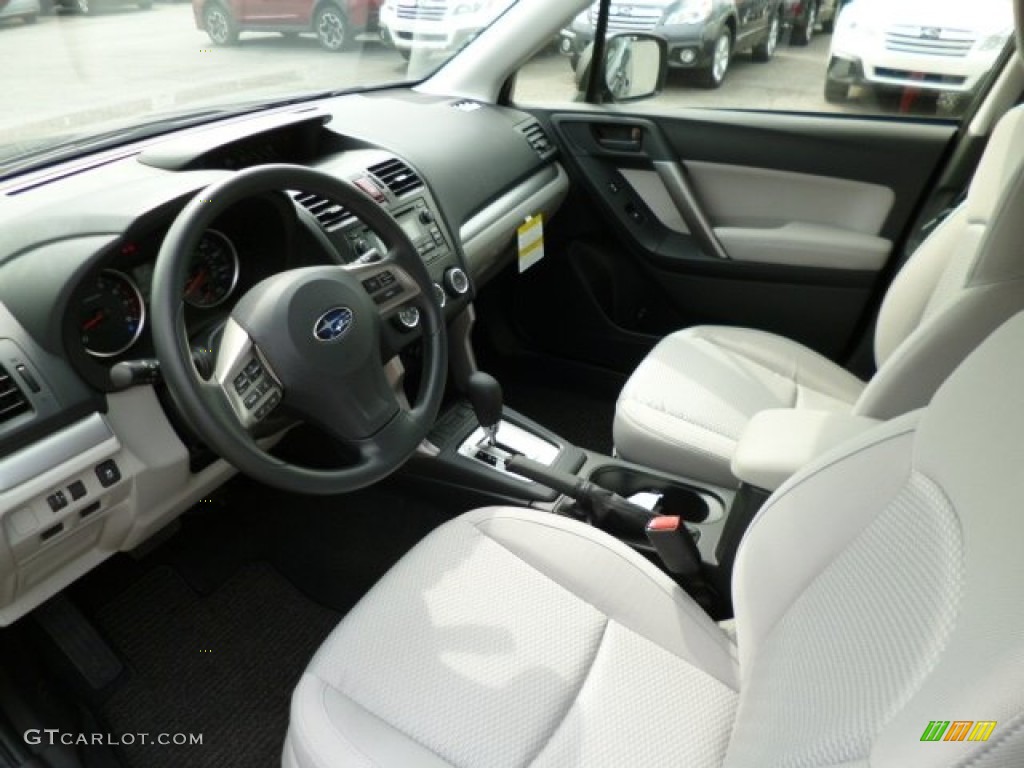 2014 Forester 2.5i - Dark Gray Metallic / Platinum photo #17