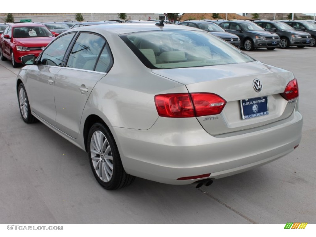 2011 Jetta SEL Sedan - White Gold Metallic / Cornsilk Beige photo #7