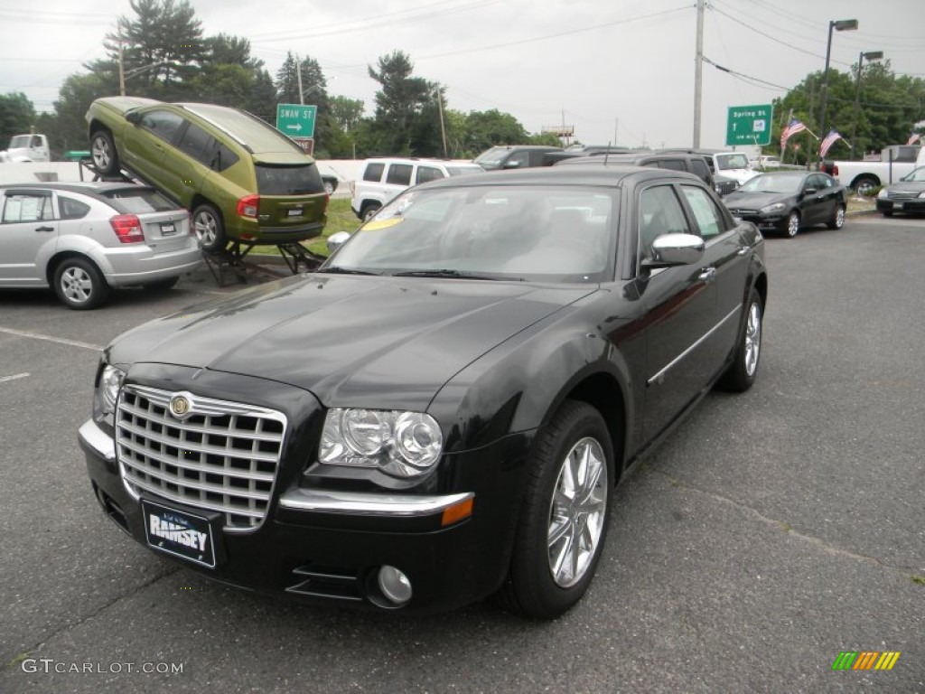 2008 300 C HEMI AWD - Brilliant Black Crystal Pearl / Dark Khaki/Light Graystone photo #1