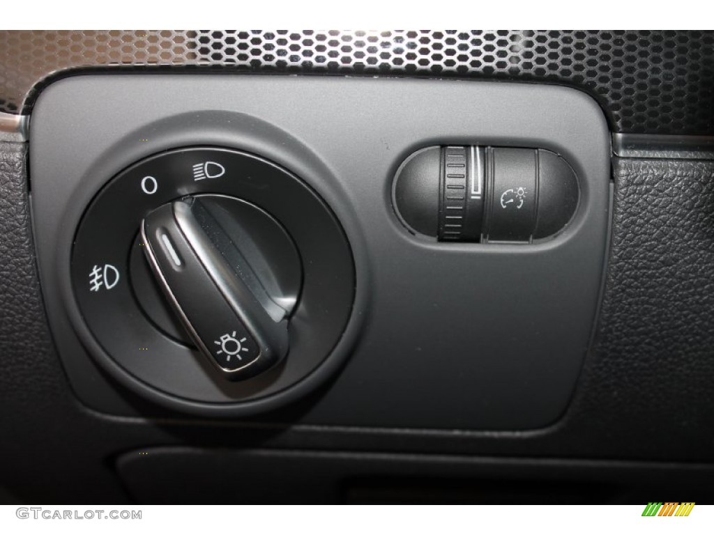 2013 Volkswagen GTI 4 Door Wolfsburg Edition Controls Photo #82402600