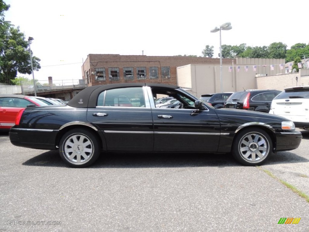 Black 2008 Lincoln Town Car Signature Limited Exterior Photo #82403391