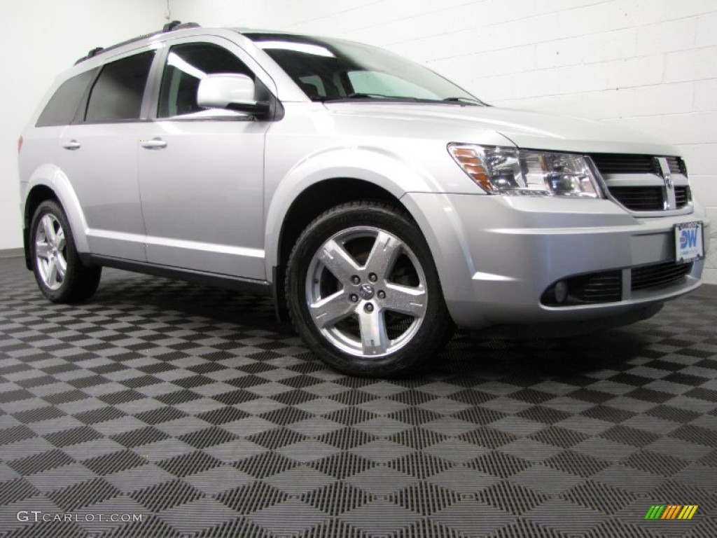 Bright Silver Metallic Dodge Journey