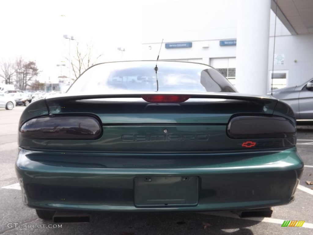 1995 Camaro Z28 Coupe - Polo Green Metallic / Dark Gray photo #4