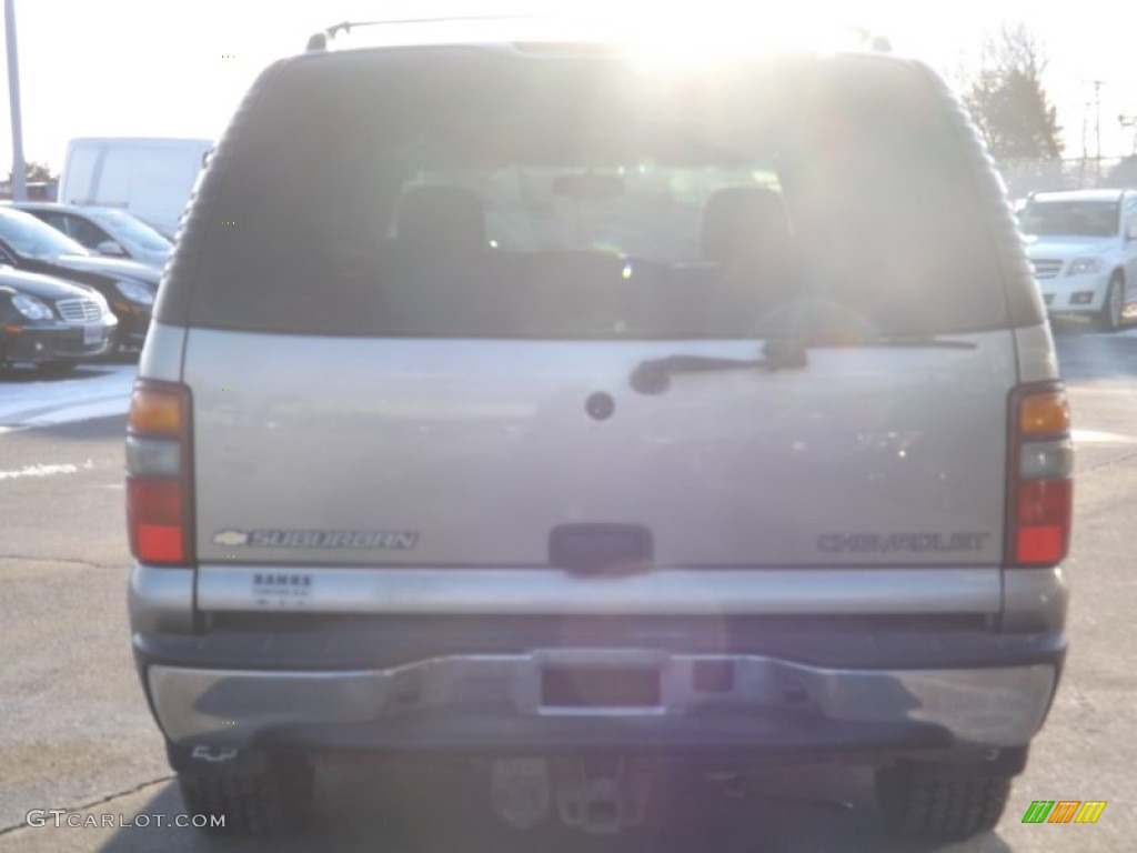 2003 Suburban 1500 LS 4x4 - Light Pewter Metallic / Tan/Neutral photo #4
