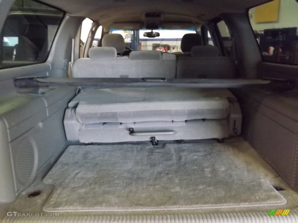 2003 Suburban 1500 LS 4x4 - Light Pewter Metallic / Tan/Neutral photo #8