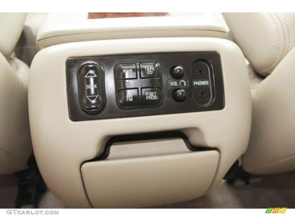 2001 Chevrolet Suburban 2500 LT 4x4 Controls Photos