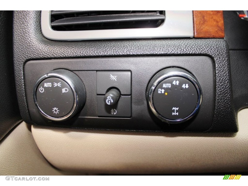 2008 Chevrolet Silverado 1500 LTZ Extended Cab 4x4 Controls Photo #82408104