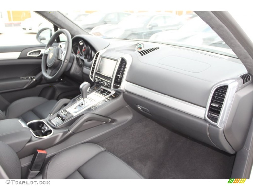 2013 Porsche Cayenne Turbo Black Dashboard Photo #82410956