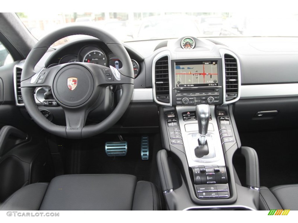 2013 Porsche Cayenne Turbo Black Dashboard Photo #82411167
