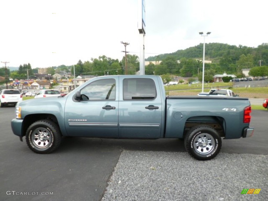 2011 Silverado 1500 LS Crew Cab 4x4 - Blue Granite Metallic / Dark Titanium photo #4