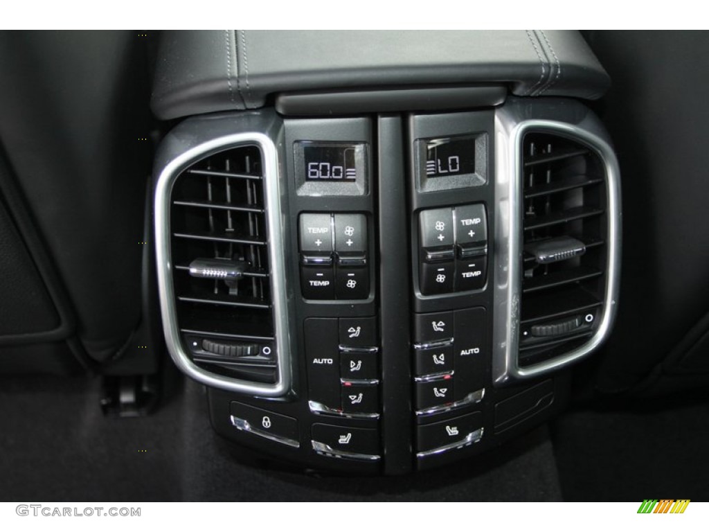 2013 Porsche Cayenne Turbo Controls Photo #82411204