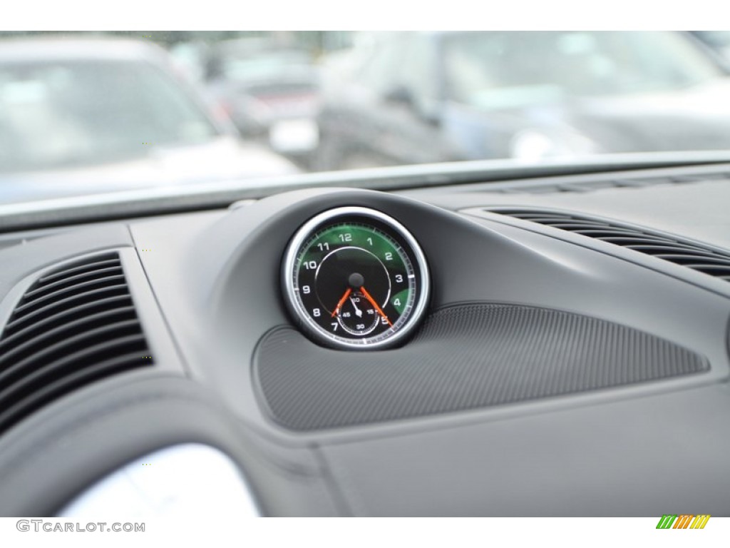 2013 Porsche Cayenne Turbo Gauges Photo #82411372