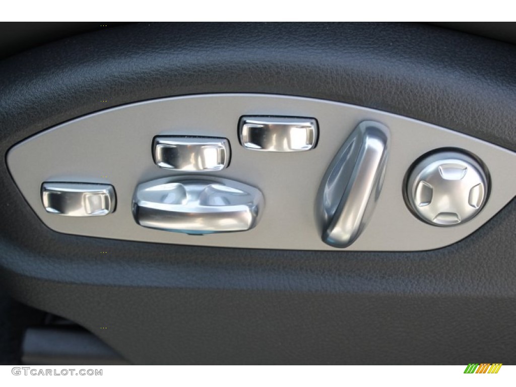 2013 Porsche Cayenne Turbo Controls Photo #82411770