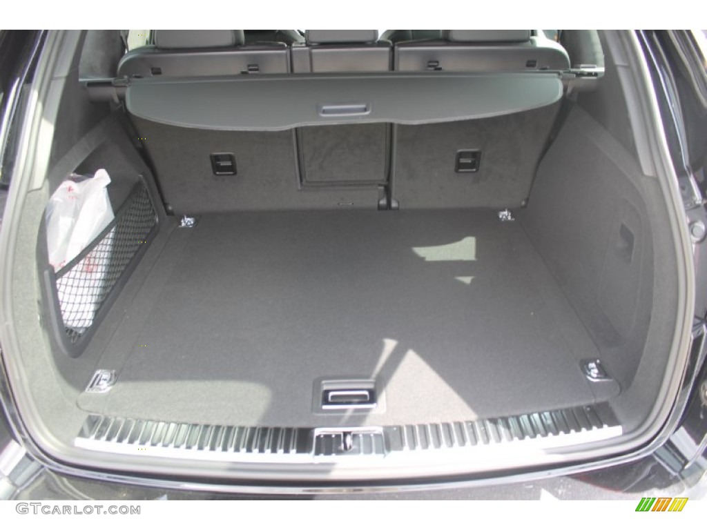 2013 Porsche Cayenne Turbo Trunk Photo #82412111
