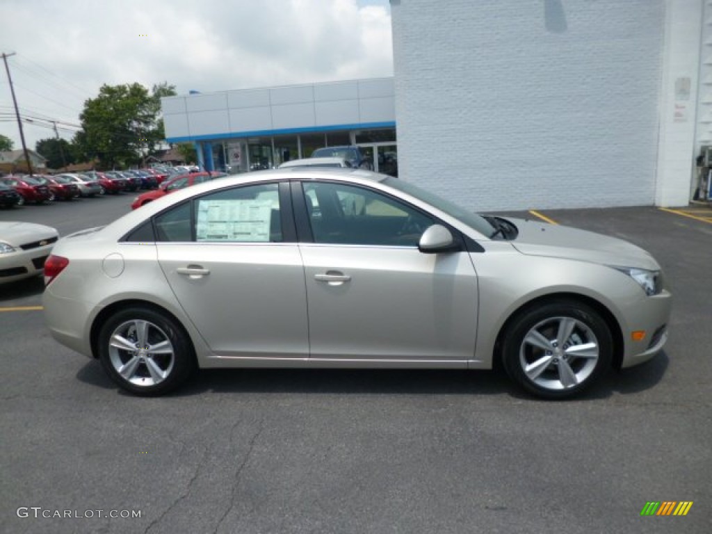 Champagne Silver Metallic 2014 Chevrolet Cruze LT Exterior Photo #82412129