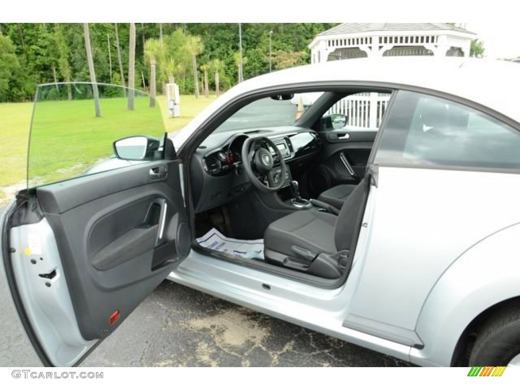 2012 Beetle 2.5L - Reflex Silver Metallic / Titan Black photo #11
