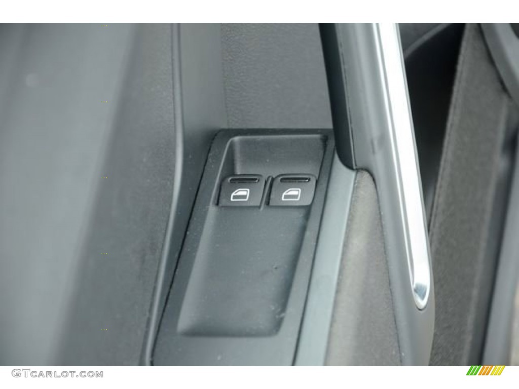 2012 Beetle 2.5L - Reflex Silver Metallic / Titan Black photo #19