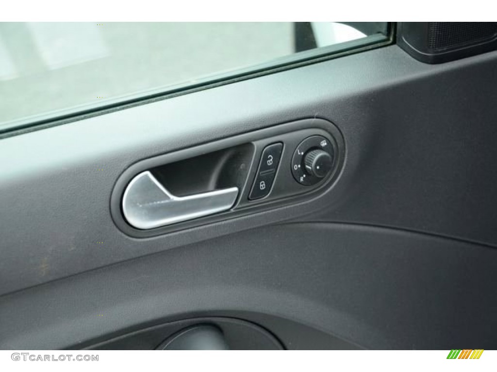 2012 Beetle 2.5L - Reflex Silver Metallic / Titan Black photo #20