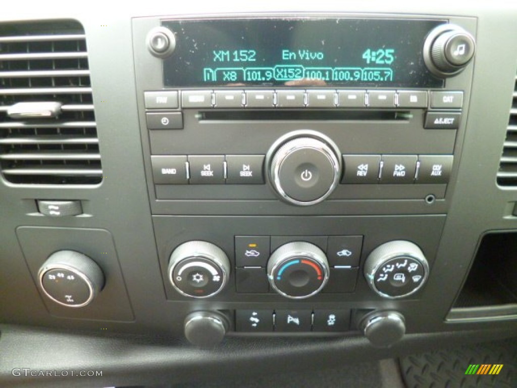 2014 Chevrolet Silverado 2500HD LT Crew Cab 4x4 Controls Photo #82412787