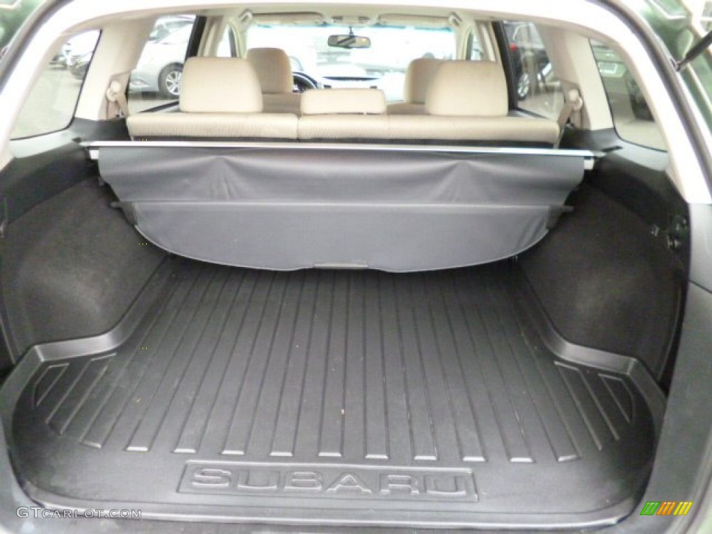 2010 Subaru Outback 2.5i Premium Wagon Trunk Photo #82414659
